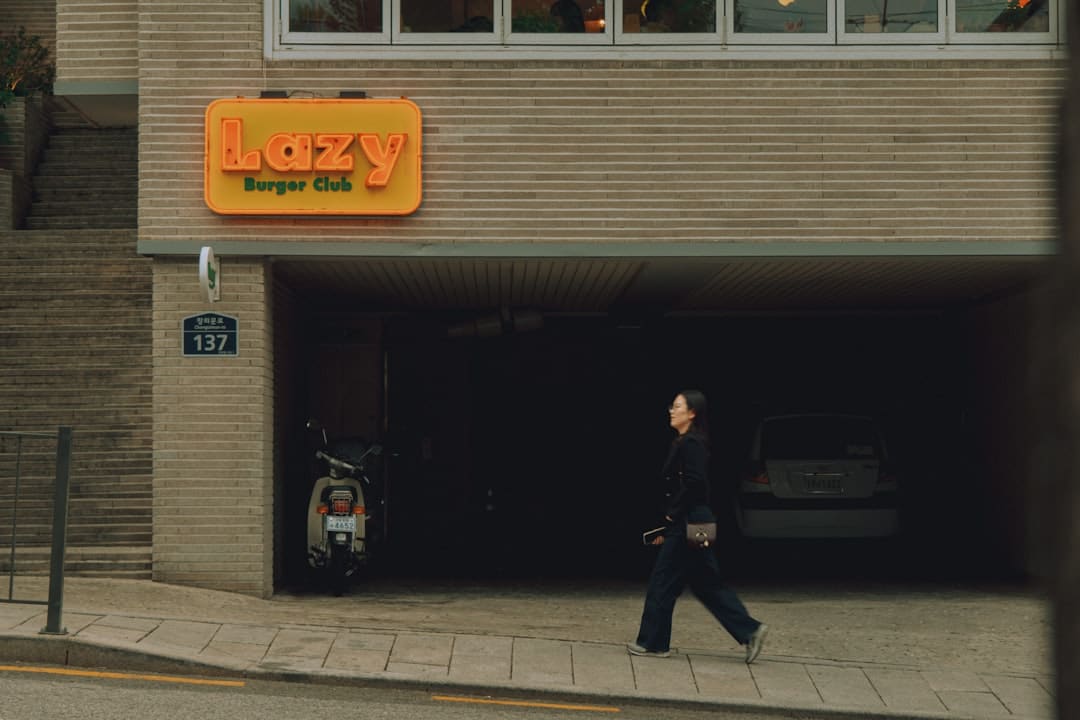 新潮糖果季!北京首钢园打造文旅消费新场景